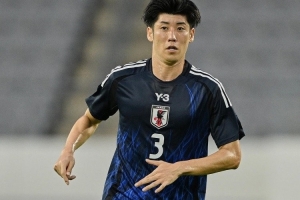 中卫遭遇伤病潮,官方:日本队补充征召30岁广岛三箭后卫荒木隼人